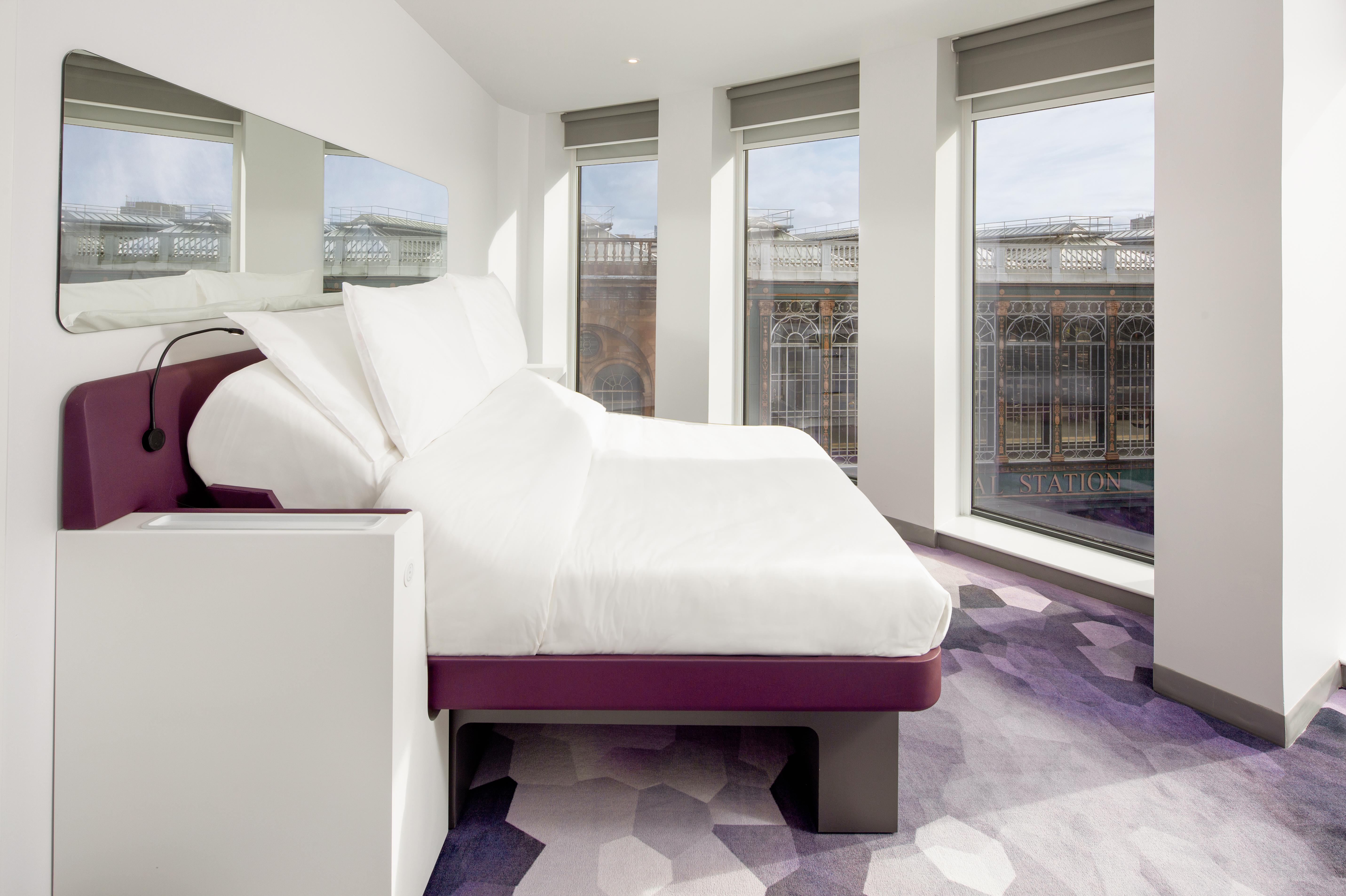 Yotel Глазгоу Екстериор снимка The room of the hotel